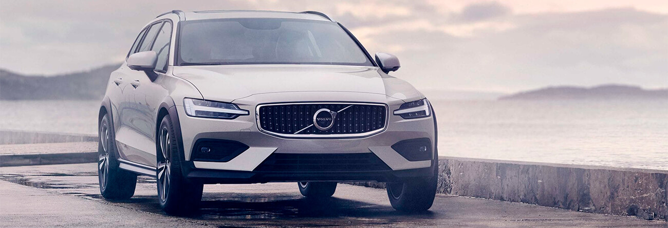 Volvo V60 Cross Country — обзор, цены, фото, комплектации