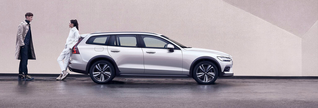 Volvo V60 Cross Country — обзор, цены, фото, комплектации